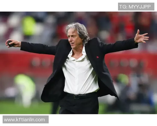 西字足球明星的传奇故事与他们的辉煌成就分析