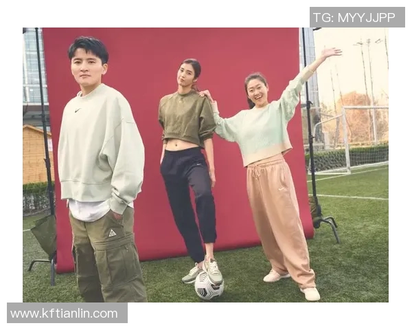 足球明星女性时尚穿搭解析展现个性与魅力的完美结合